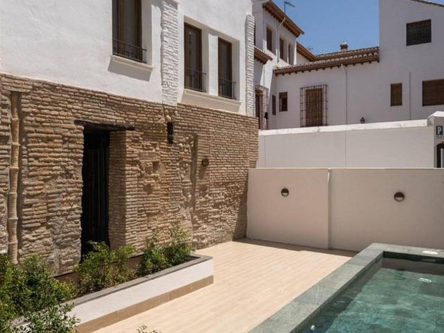 Piso de alto standing de 115 m2 en venta en Granada, España