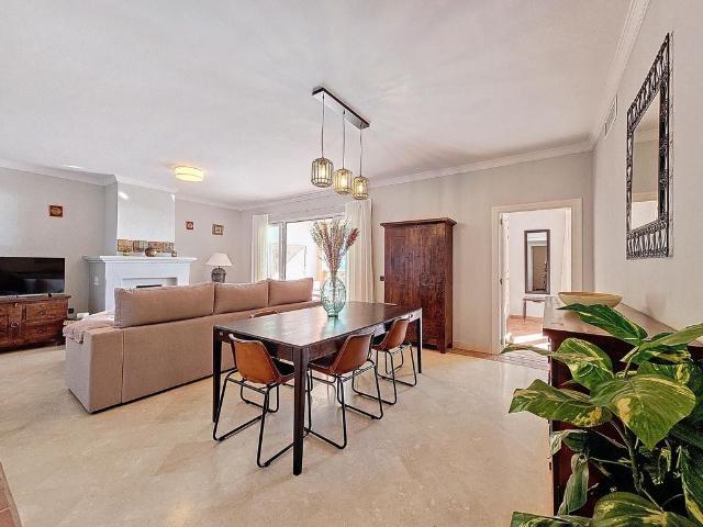 Piso de alto standing de 118 m2 en alquiler en Casares, Andalucía