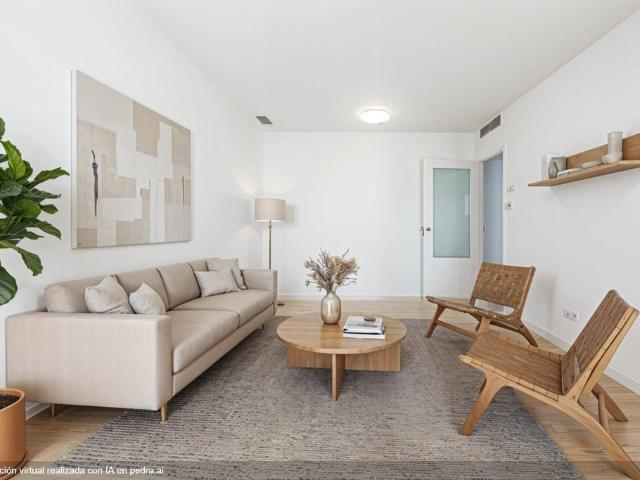 Piso de alto standing de 110 m2 en venta en Barcelona, Cataluña