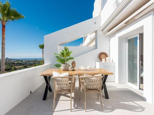 Piso de alto standing de 110 m2 en venta en Benahavís, Andalucía