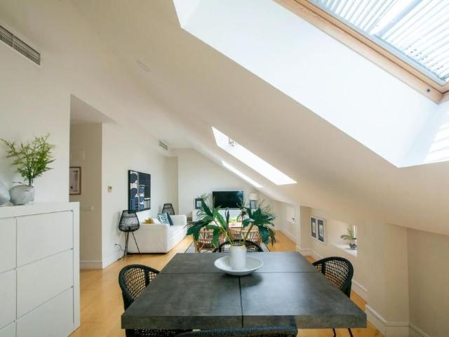 Piso de alto standing de 112 m2 en venta en Málaga, España