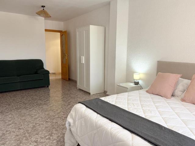 Piso de alto standing de 125 m2 en alquiler en Valencia, Comunidad Valenciana