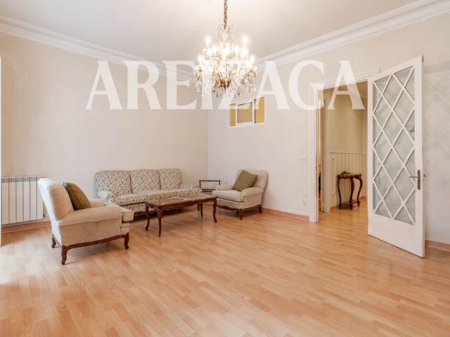 Piso de alto standing de 125 m2 en venta en San Sebastián, País Vasco