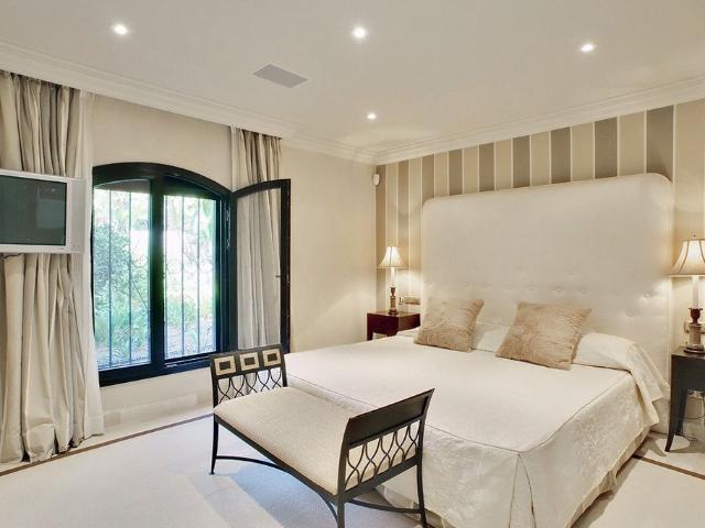 Piso de alto standing de 120 m2 en alquiler en Puerto Banús, España