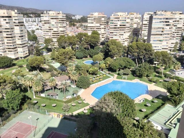 Piso de alto standing de 120 m2 en venta en Torremolinos, Andalucía
