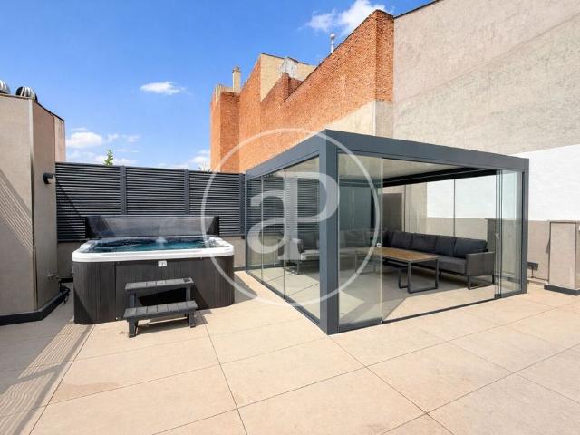 Piso de alto standing de 121 m2 en venta en Madrid, España