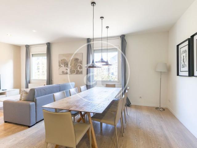 Piso de alto standing de 121 m2 en venta en Barcelona, Cataluña