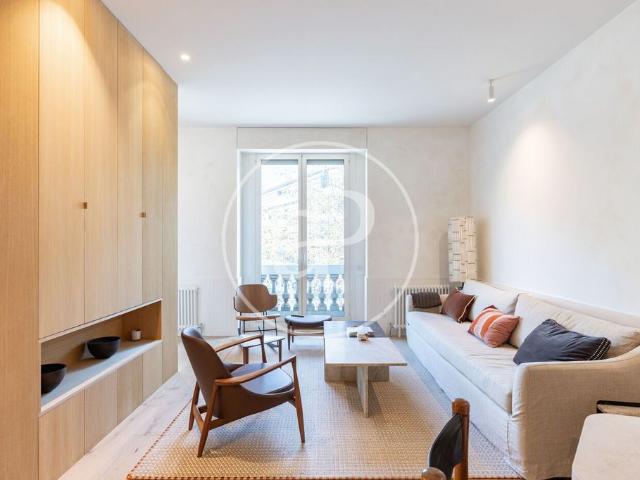 Piso de alto standing de 121 m2 en venta en Barcelona, España
