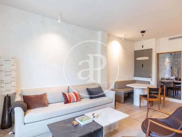 Piso de alto standing de 121 m2 en venta en Barcelona, España