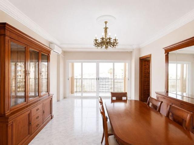 Piso de alto standing de 122 m2 en venta en Mijas, España