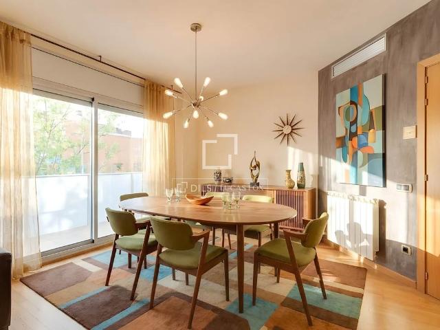 Piso de alto standing de 122 m2 en venta en Barcelona, Cataluña