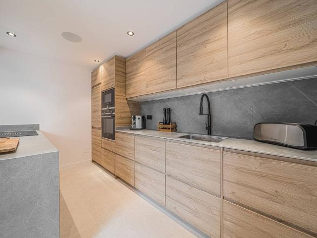 Piso de alto standing de 123 m2 en venta en Marbella, España