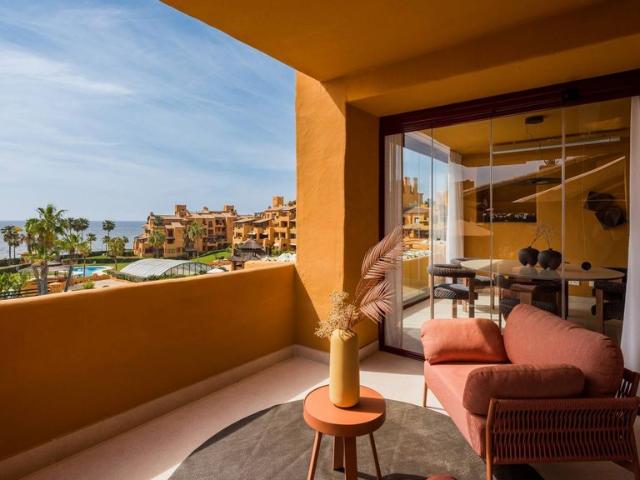 Piso de alto standing de 134 m2 en venta en Estepona, España