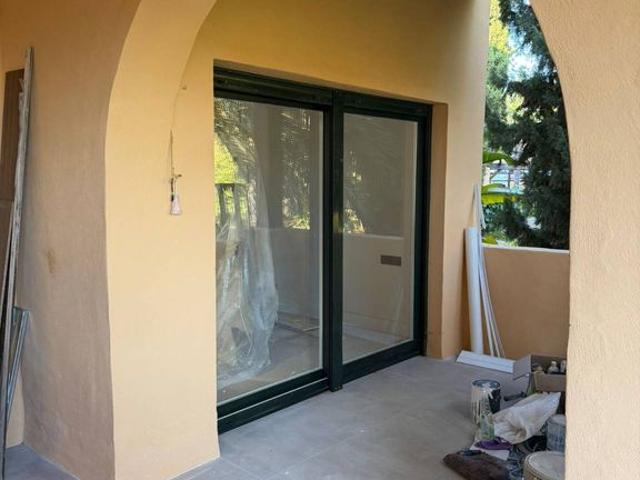 Piso de alto standing de 135 m2 en venta en Estepona, España
