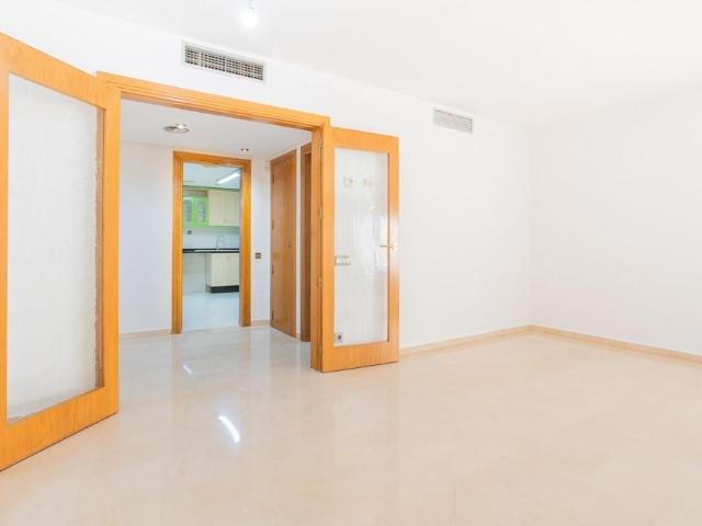 Piso de alto standing de 136 m2 en venta en Murcia, España