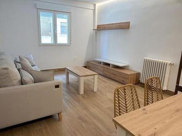 Piso de alto standing de 130 m2 en alquiler en Segovia, Castilla y León