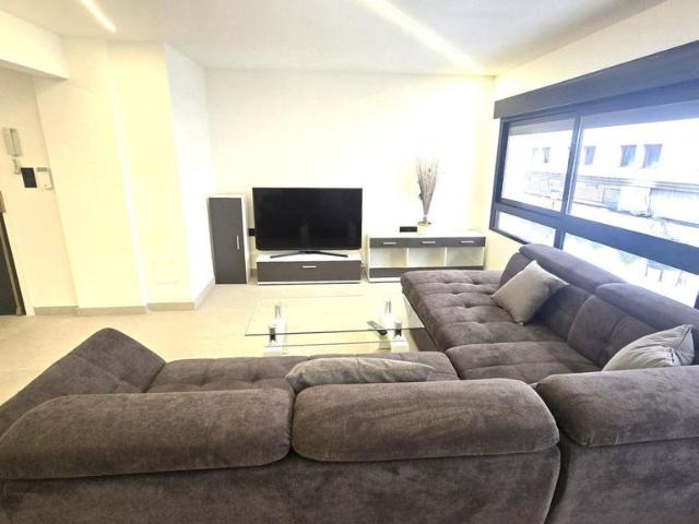 Piso de alto standing de 130 m2 en venta en Alicante, España