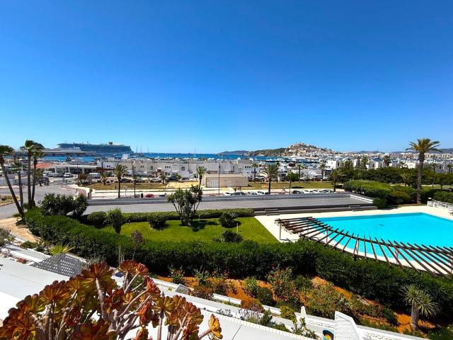 Piso de alto standing de 130 m2 en venta en Ibiza, España