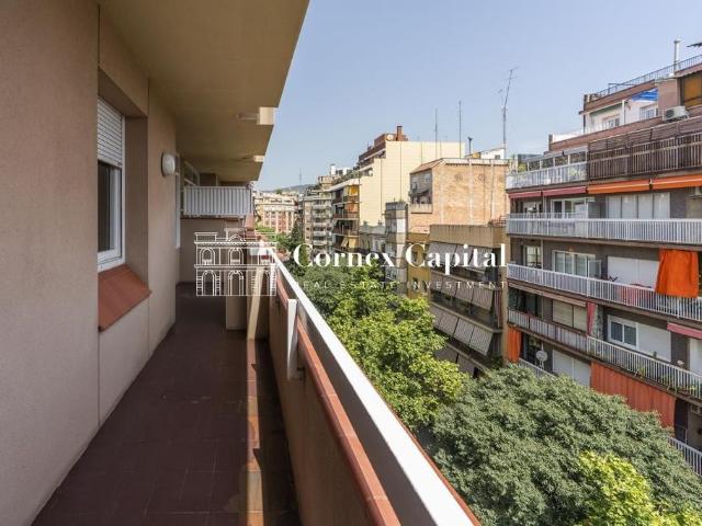 Piso de alto standing de 144 m2 en venta en Barcelona, España