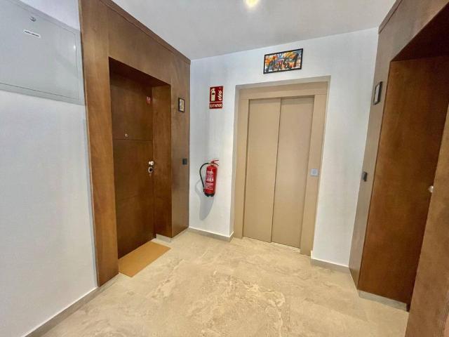 Piso de alto standing de 144 m2 en venta en Santa Pola, España