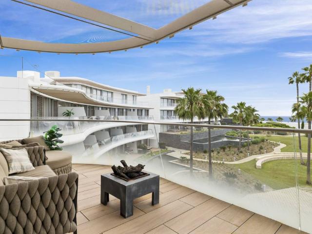 Piso de alto standing de 145 m2 en venta en Estepona, España