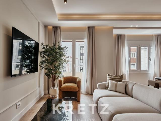 Piso de alto standing de 146 m2 en venta en Madrid, España