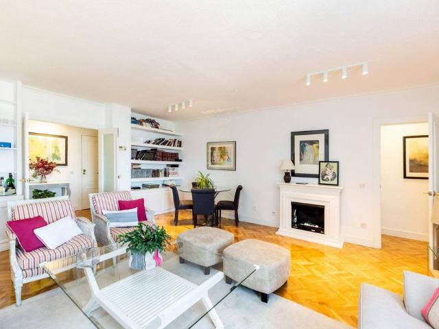 Piso de alto standing de 147 m2 en venta en Madrid, Comunidad de Madrid