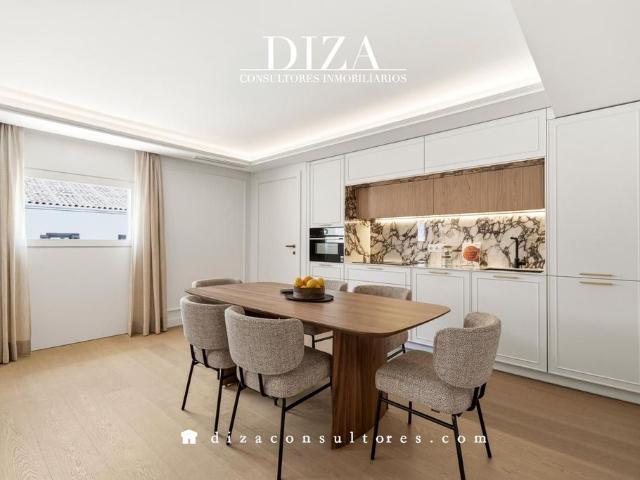 Piso de alto standing de 148 m2 en venta en Madrid, España