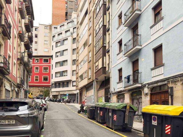 Piso de alto standing de 149 m2 en venta en Bilbao, España