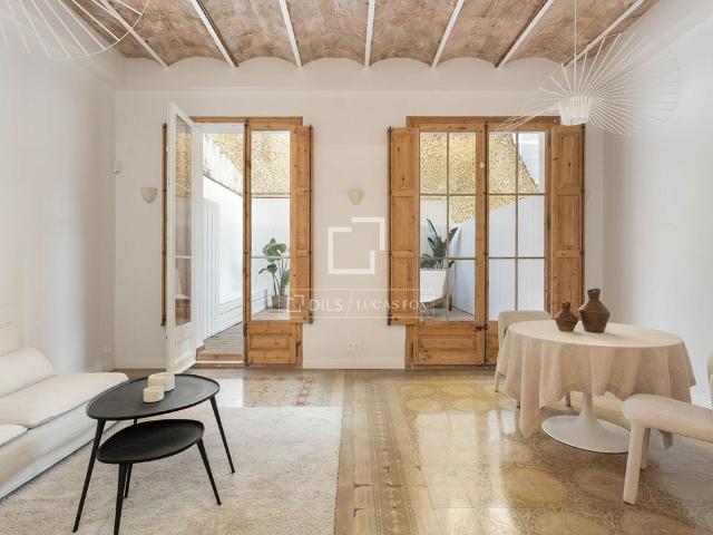 Piso de alto standing de 140 m2 en venta en Barcelona, España
