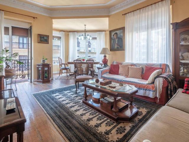 Piso de alto standing de 140 m2 en venta en San Sebastián, País Vasco