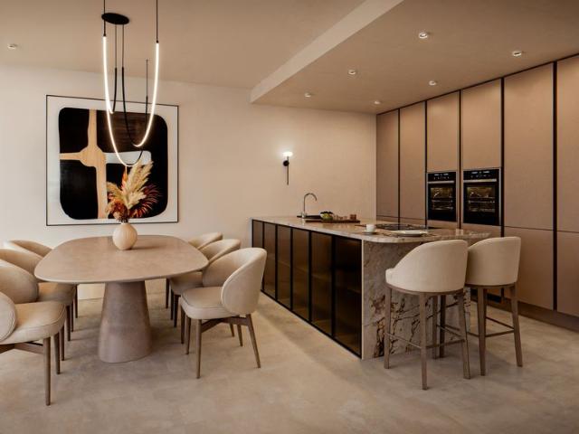 Piso de alto standing de 156 m2 en venta en Estepona, España
