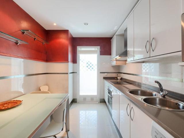 Piso de alto standing de 157 m2 en venta en Marbella, España