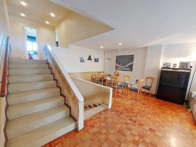 Piso de alto standing de 157 m2 en venta en Barcelona, Cataluña
