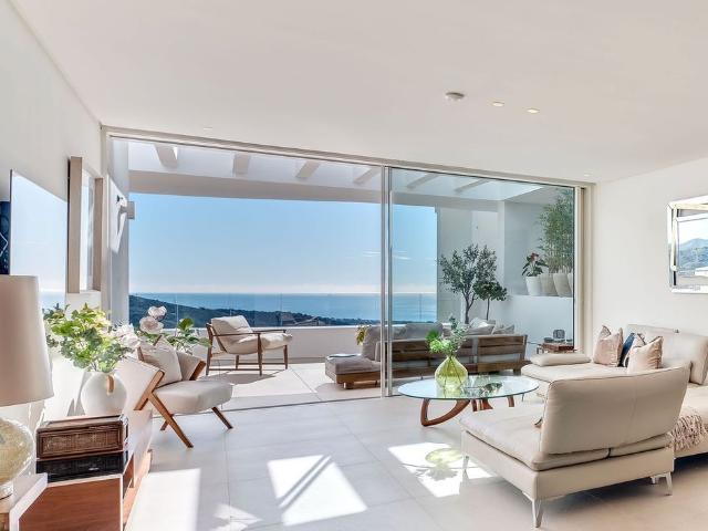 Piso de alto standing de 152 m2 en venta en Ojén, España