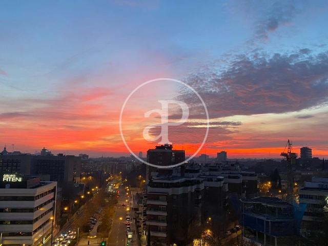 Piso de alto standing de 166 m2 en venta en Madrid, España