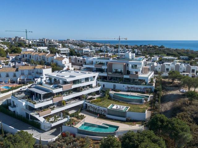 Piso de alto standing de 169 m2 en venta en Artola, España
