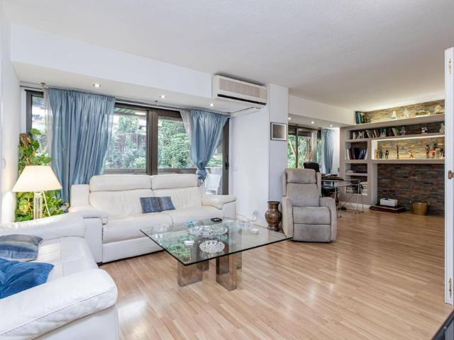 Piso de alto standing de 160 m2 en venta en Madrid, Comunidad de Madrid