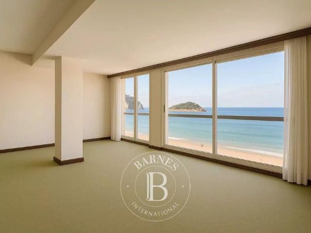 Piso de alto standing de 160 m2 en venta en San Sebastián, España