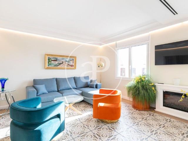 Piso de alto standing de 163 m2 en venta en Barcelona, Cataluña