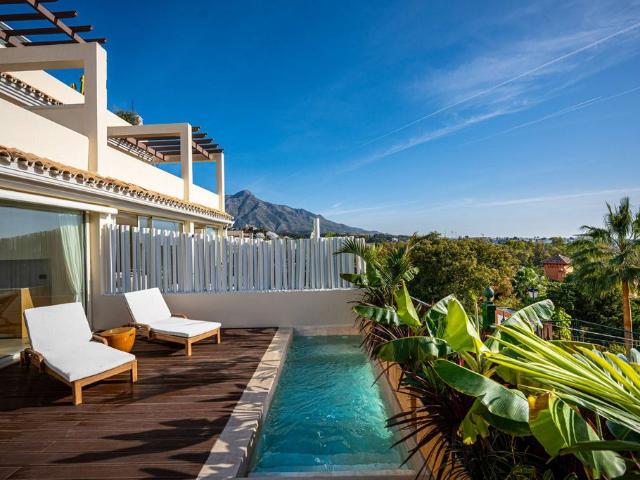 Piso de alto standing de 175 m2 en venta en Nueva Andalucia, Andalucía