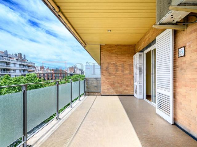 Piso de alto standing de 171 m2 en venta en Barcelona, Cataluña