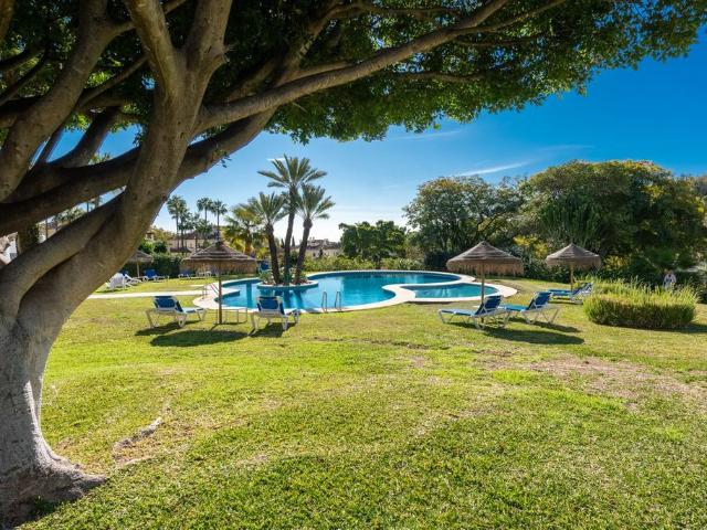 Piso de alto standing de 186 m2 en venta en Nueva Andalucia, Andalucía