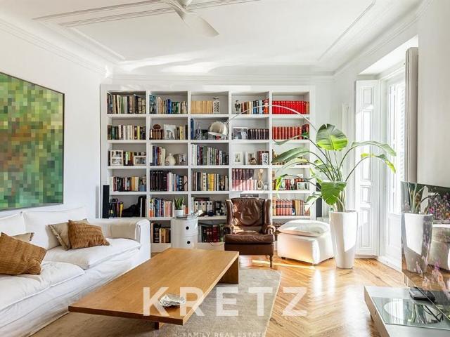Piso de alto standing de 188 m2 en venta en Madrid, España