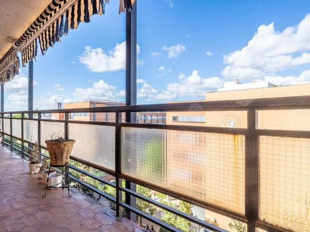 Piso de alto standing de 189 m2 en venta en Sevilla, Andalucía
