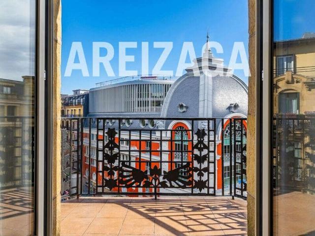 Piso de alto standing de 190 m2 en venta en San Sebastián, España