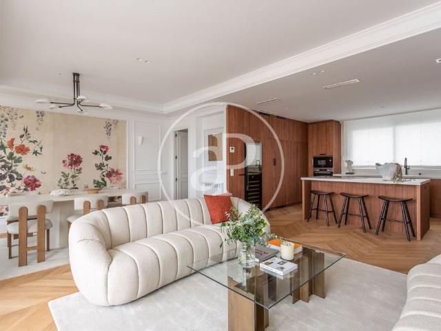 Piso de alto standing de 191 m2 en venta en Madrid, España