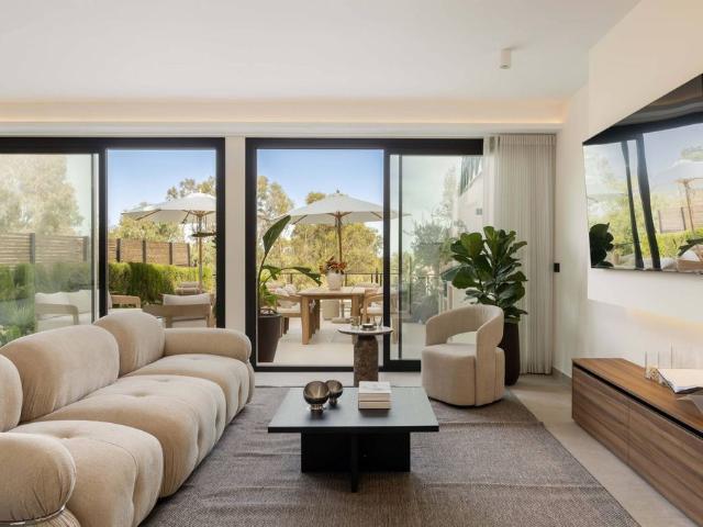Piso de alto standing de 208 m2 en venta en Nueva Andalucia, Andalucía