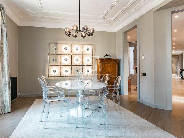 Piso de alto standing de 209 m2 en venta en Eixample Derecha, España