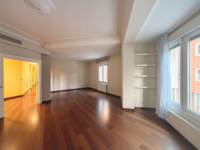 Piso de alto standing de 203 m2 en venta en Mariano Barbasan, Zaragoza, Aragón